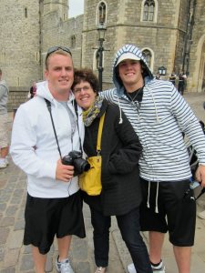 373804_294922787198631_711630545_n